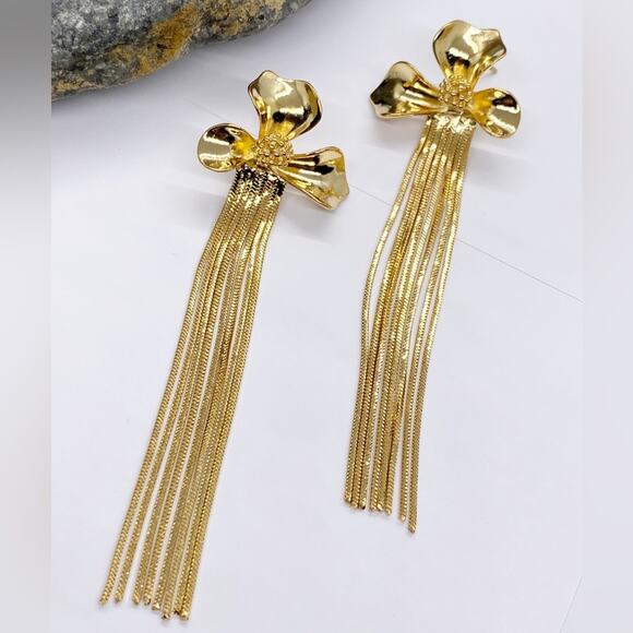 NEW Floral Fringe Earrings - Picture 8 of 14